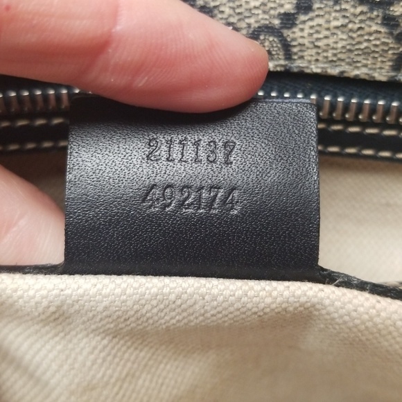Gucci Monogram Shoulder Bag - Picture 7 of 8